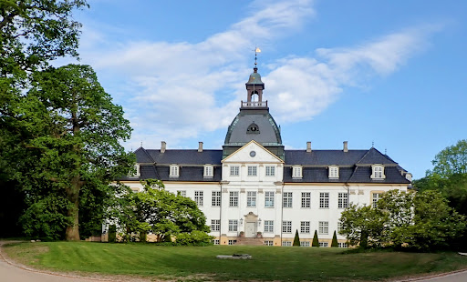 Charlottenlund Slot