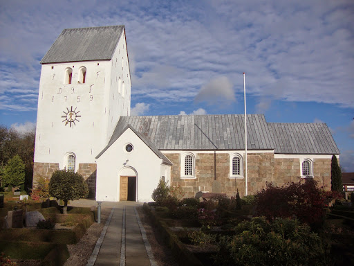 Hellevad Kirke