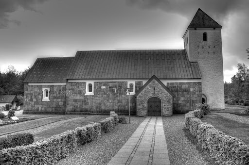 Tved Kirke