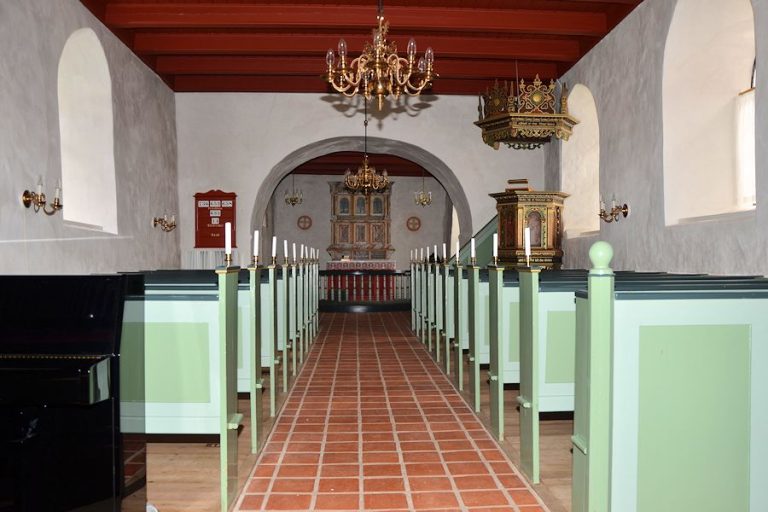 Nølev Kirke