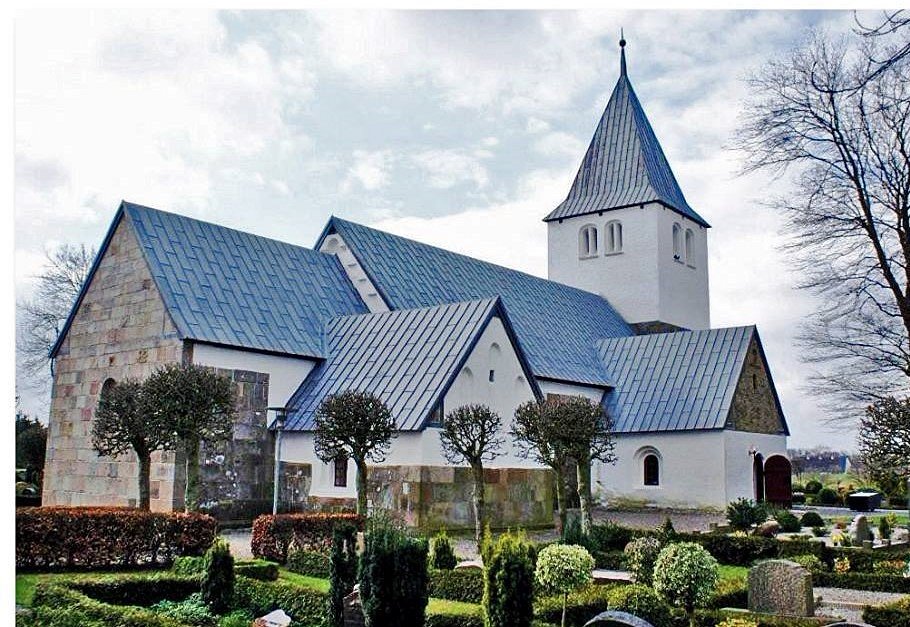 Nors Kirke 1 Nors Kirke - Skøn gammel kirke i naturskønt område