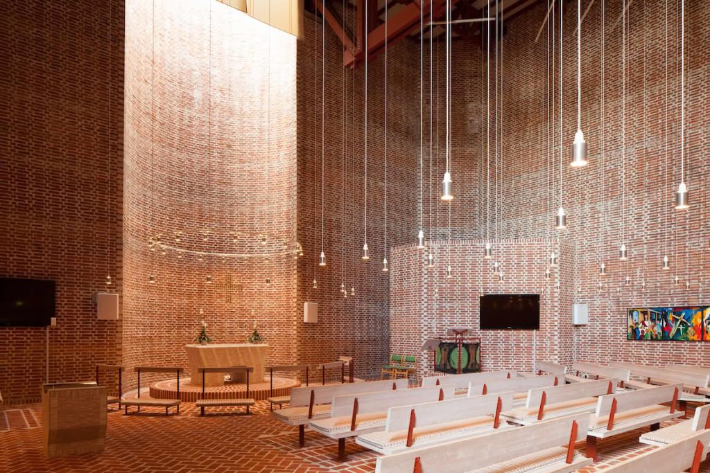 Nørre Uttrup Kirke 1 Nørre Uttrup Kirke – Smuk Kirke i Danmark