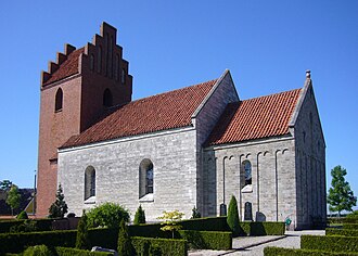 Kildebrønde kirke 1 Kildebrønde Kirke - Smuk gammel landsbykirke i Danmark