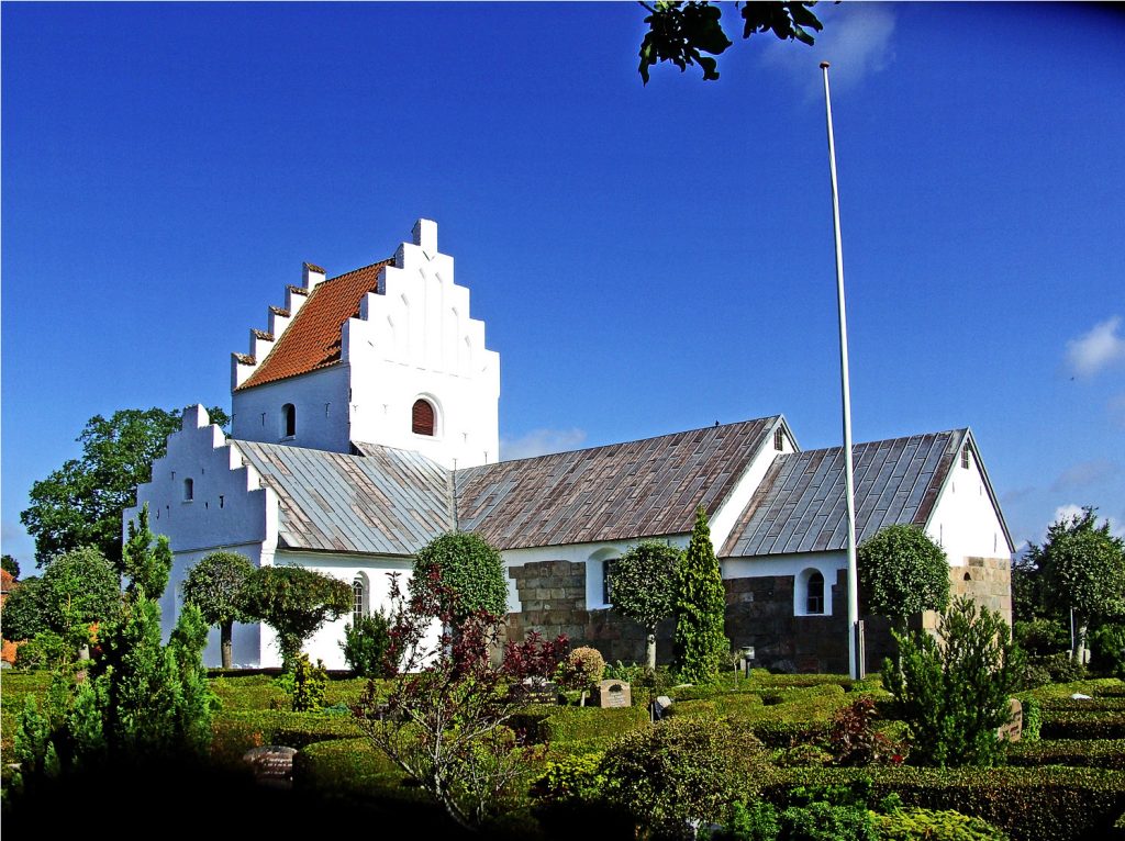 Hvornum Kirke 1 Hvornum Kirke - Smuk Kirke i Danmark med Rigtig Arkitektur og Historie