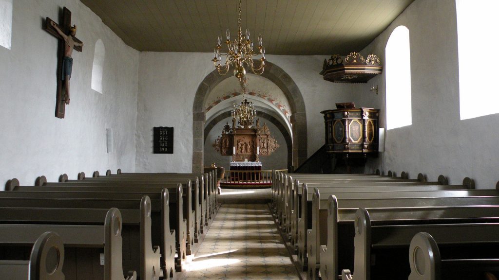 Oksenvad Kirke 1 Oksenvad Kirke - Smuk gammel landsbykirke i Danmark