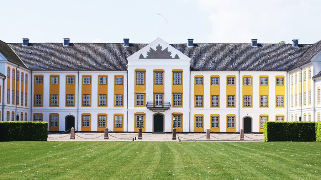 Augustenborg Slot 1 Augustenborg Slot - Historisk Herregård på Als, Danmark