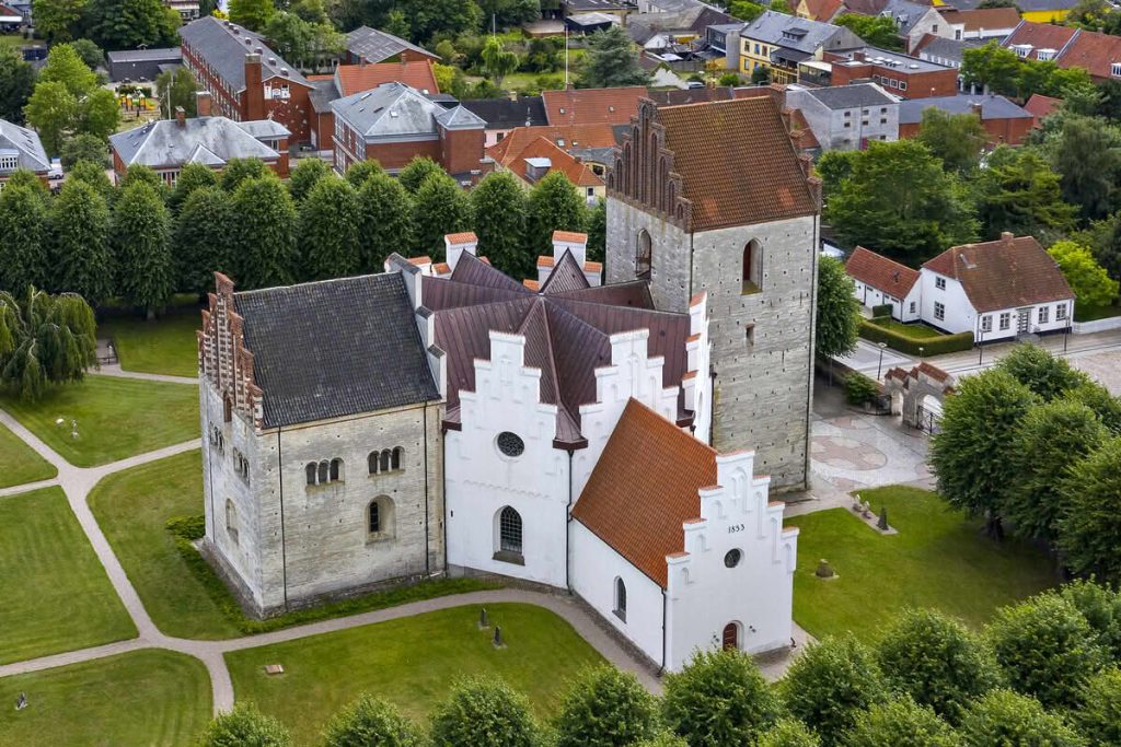 Store Heddinge Kirke 1 Store Heddinge Kirke - Smuk gammel kirke på Stevns