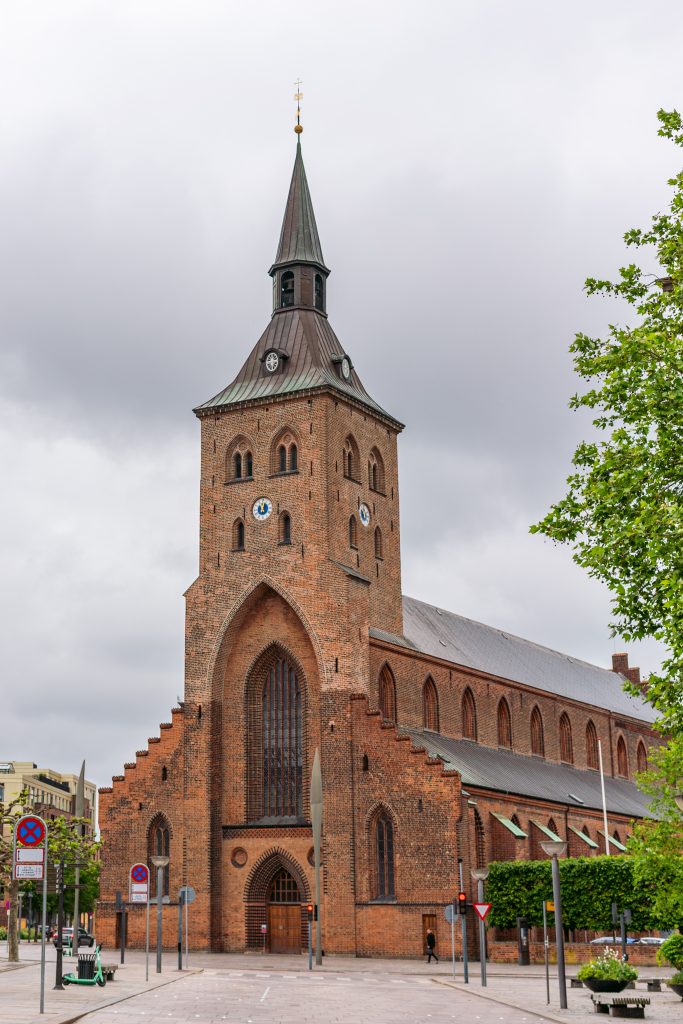Sct. Knuds Kirke 1 Sct. Knuds Kirke – Historisk Kirke i Odense | Smuk Gåtisk Arkitektur