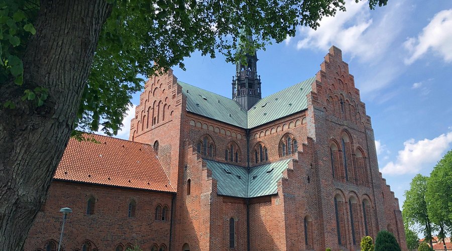 De bedste kirker i Løgumkloster 1 De bedste kirker i Løgumkloster – Se smukke billeder og historier