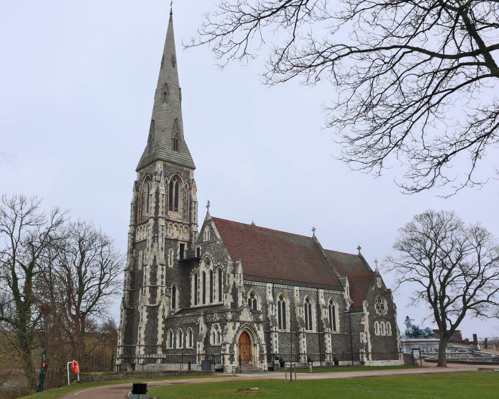Sankt Albans Kirke - Skøn Kirke i København