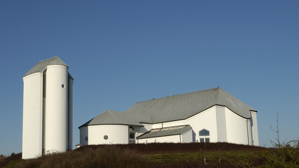 Hjerting Kirke 1 Hjerting Kirke - Smuk Kirke i Vestjylland med Historie og Arkitektur