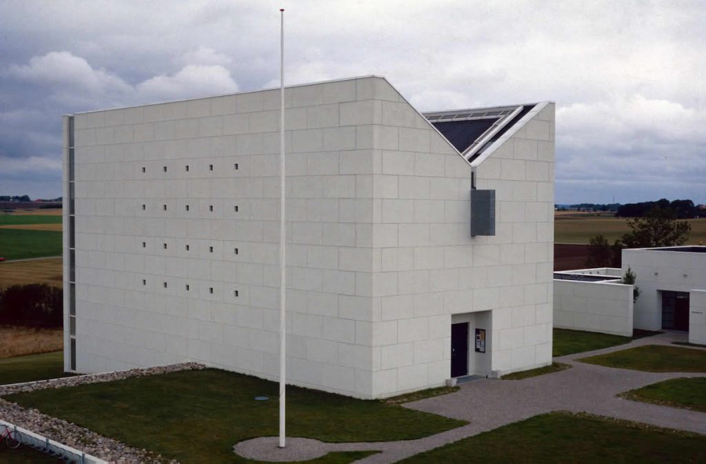 Enghøj Kirke 1 Enghøj Kirke - Smuk gammel landsbykirke i Danmark