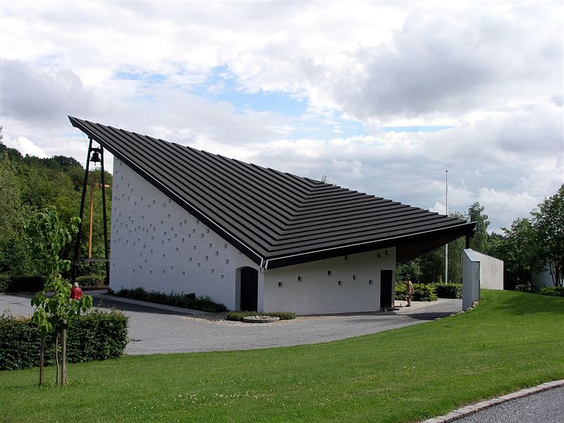 Grejsdal Kirke 1 Grejsdal Kirke - Smuk Kirke i Det Åbne Landskab