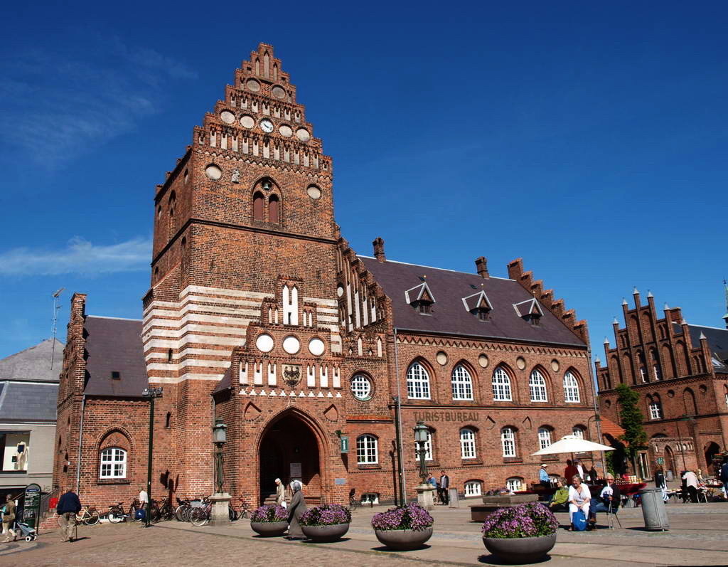 Sankt Laurentii Kirke 1 Sankt Laurentii Kirke - Smuk Kirkearkitektur i Danmark