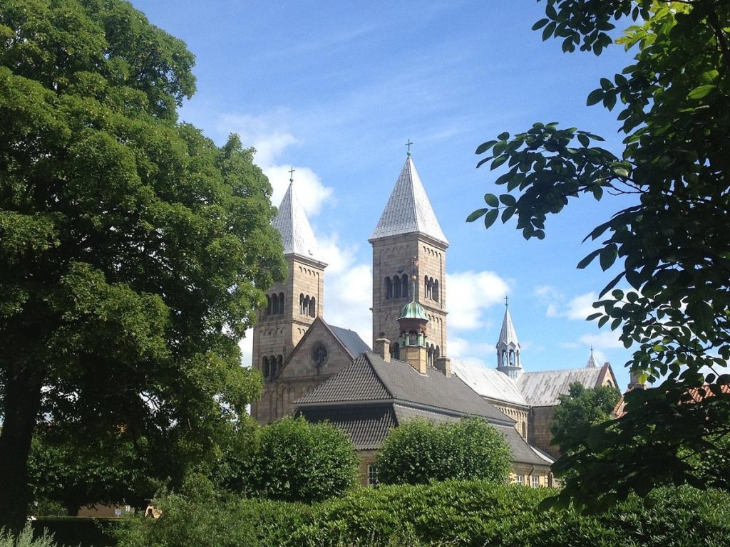 De Bedste Kirker i Viborg – Smukke Kirkebygninger til Inspiration