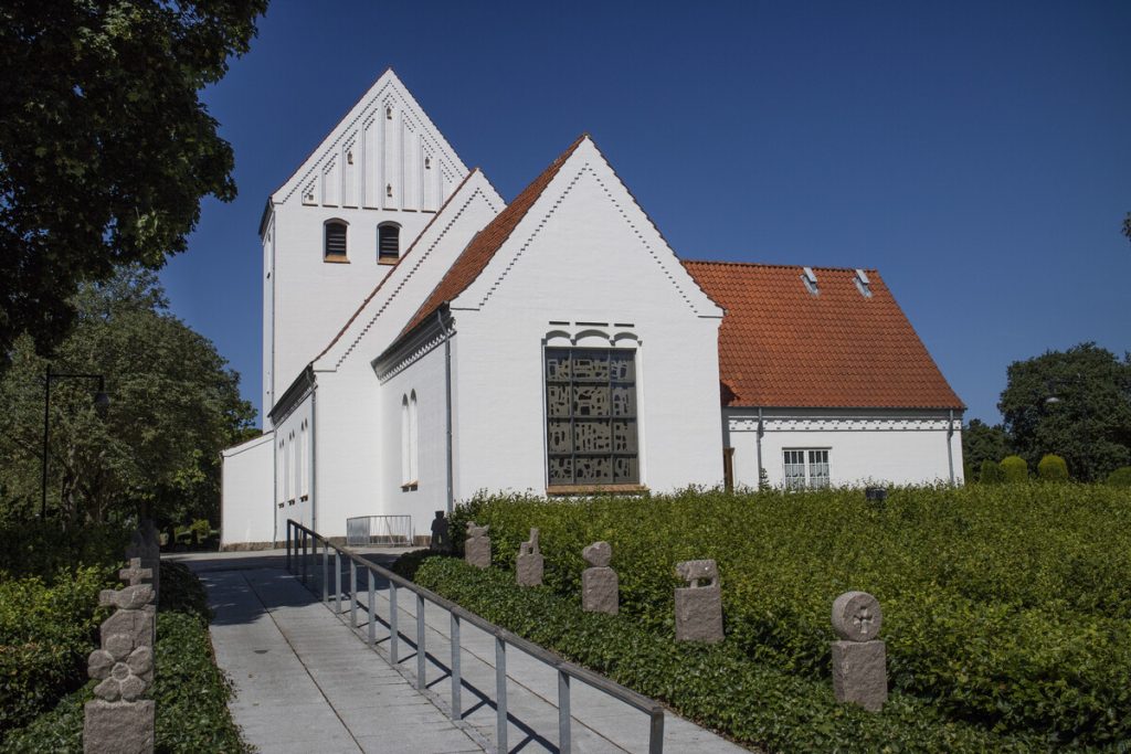 Alderslyst Kirke 1 Alderslyst Kirke - Smuk Kirke i Danmark med Historie og Arkitektur