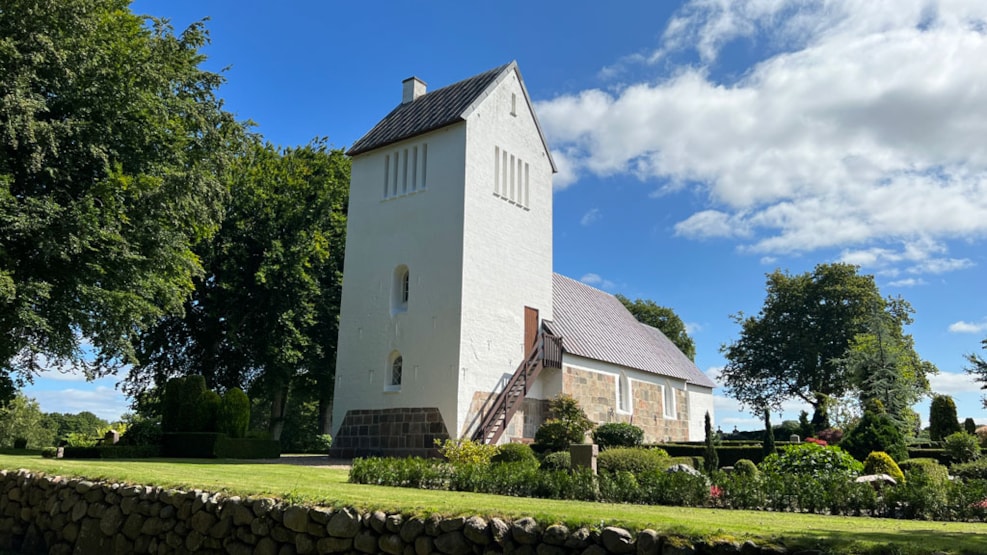 Sinding Kirke 1 Sinding Kirke - Smuk Kirkearkitektur i Danmark