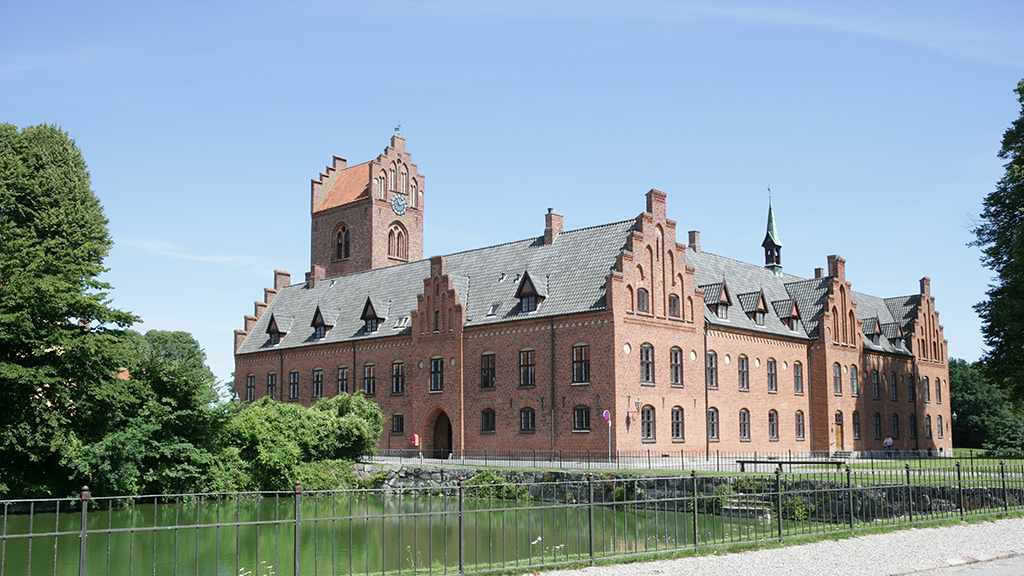 Herlufsholm Kirke 1 Herlufsholm Kirke - Smuk gammel kirke på Sydsjælland