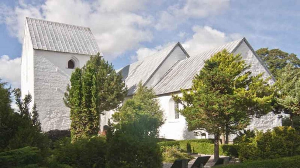 Pjedsted Kirke 1 Pjedsted Kirke - Smuk gammel landsbykirke på Fyn