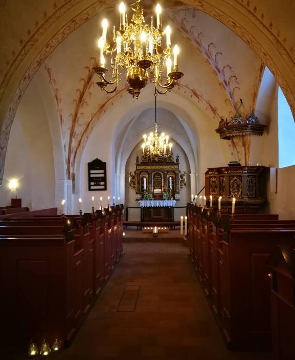 Herslev Kirke 1 Herslev Kirke - Smuk gammel kirke i Danmark med historisk charme og fredfyldt have