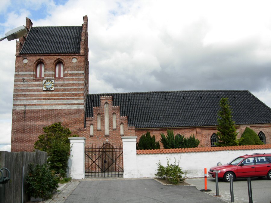 Lellinge Kirke 1 Lellinge Kirke - Smuk gammel kirke i Lellinge, Danmark