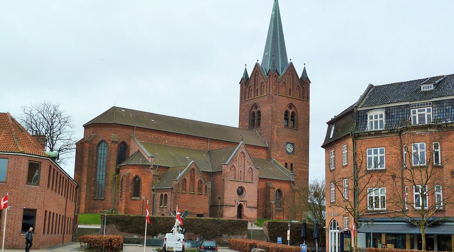 Sankt Mikkels Kirke 1 Sankt Mikkels Kirke - Smuk Kirkearkitektur i Danmark