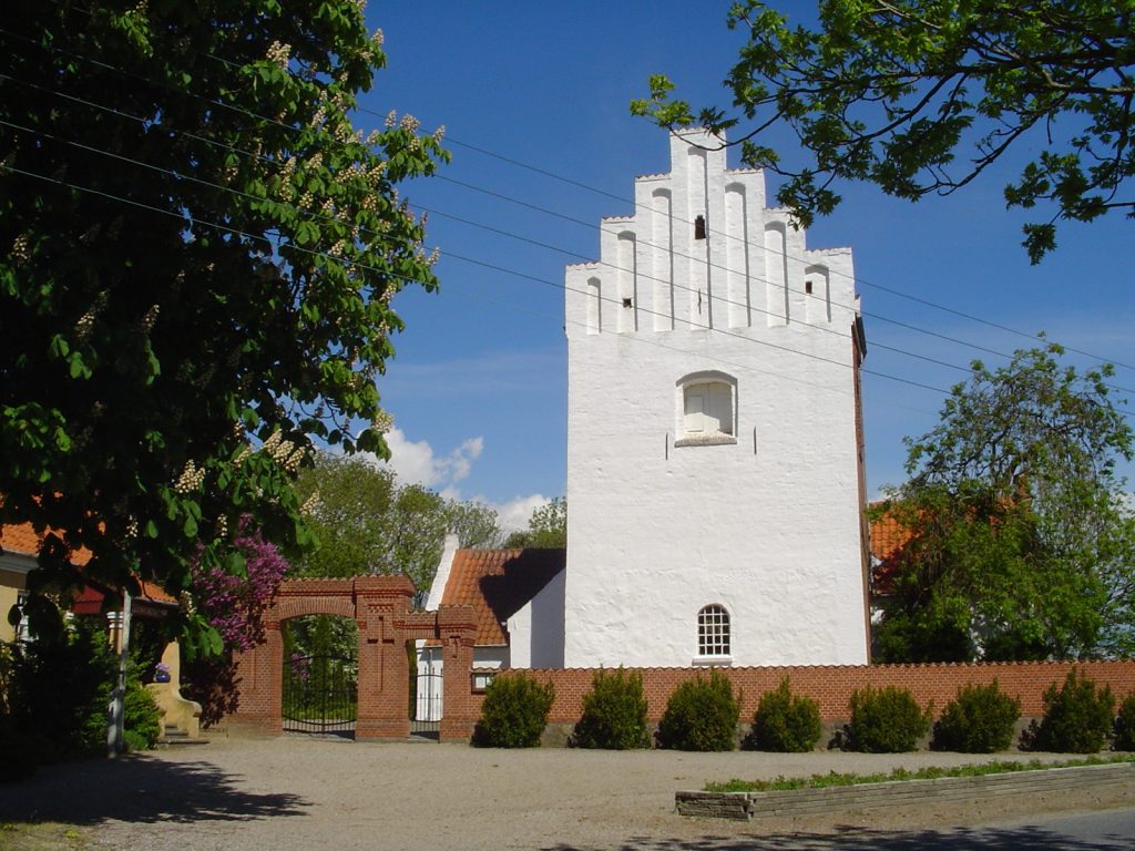 Hejninge Kirke 1 Hejninge Kirke - Smuk Kirke i Sydsjælland med Historie og Fred