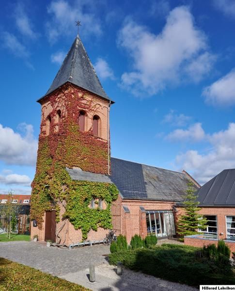 Hillerød Kirke 1 Hillerød Kirke - Historisk Kirke i Hjertet af Hillerød