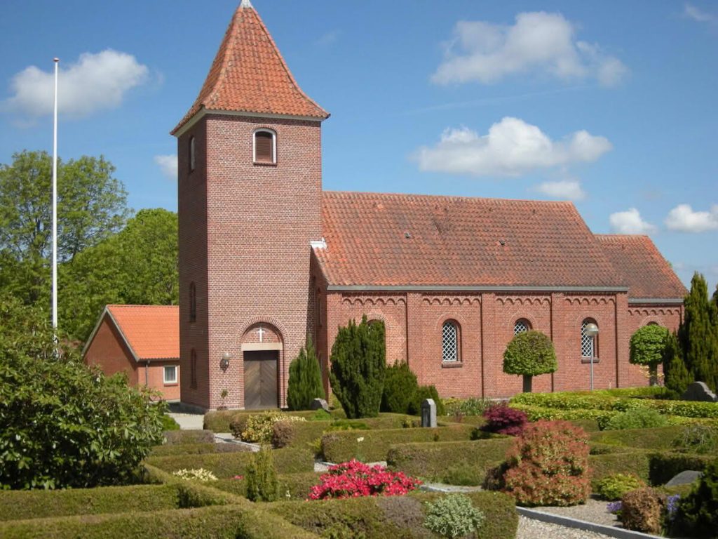 Sørup Kirke - Smuk gammel landsbykirke i Danmark