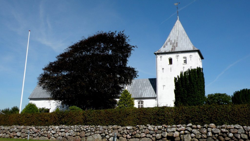 Grarup Kirke - Smuk Kirkearkitektur i Danmark