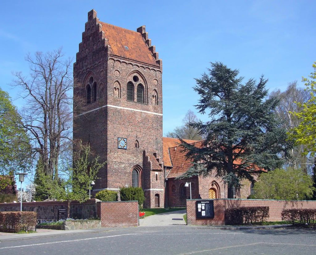 Glostrup Kirke 1 Glostrup Kirke - Smuk Kirkearkitektur i Danmark