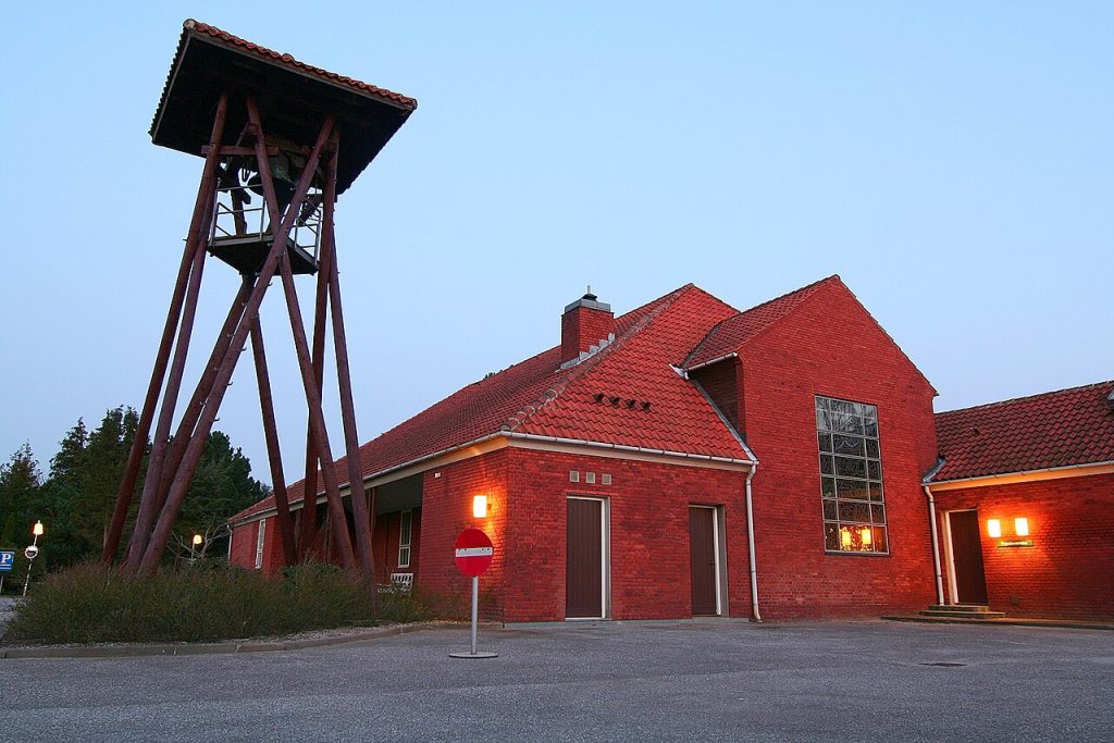 Grøndalslund Kirke - Smuk Kirke i København med Historie og Skøn Arkitektur