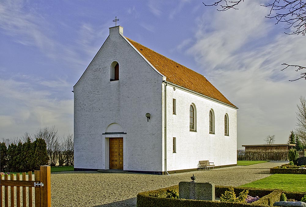 Alleshave Kirke 1 Alleshave Kirke - Smuk gammel kirke på Fyn med historisk charme og fredfyldt atmosfære