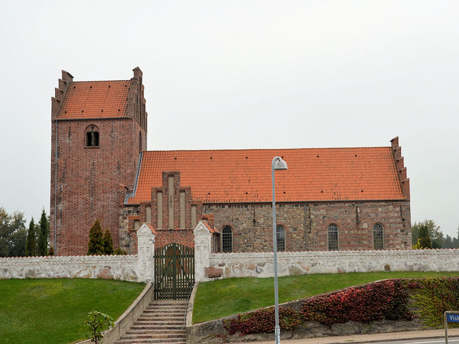Viskinge Kirke 1 Viskinge Kirke - Smuk gammel kirke på Lolland med historisk charme og fredfyldt natur omkring