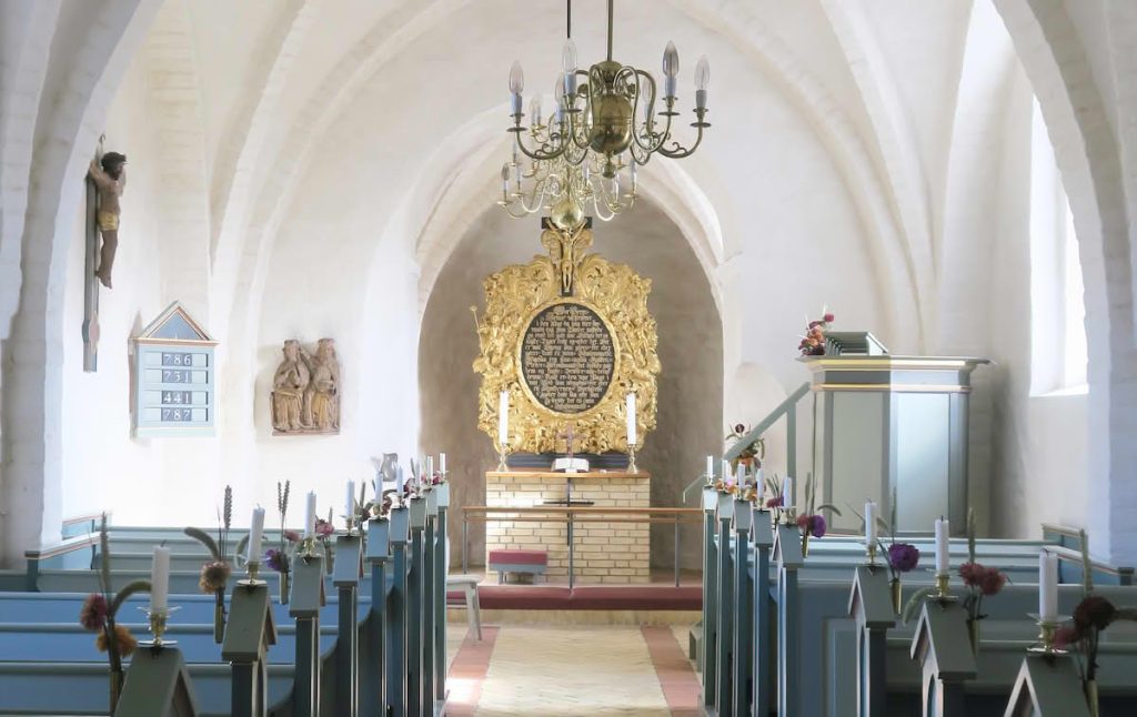Høm Kirke 1 Høm Kirke - Smuk Kirke i Danmark med Historie og Arkitektur