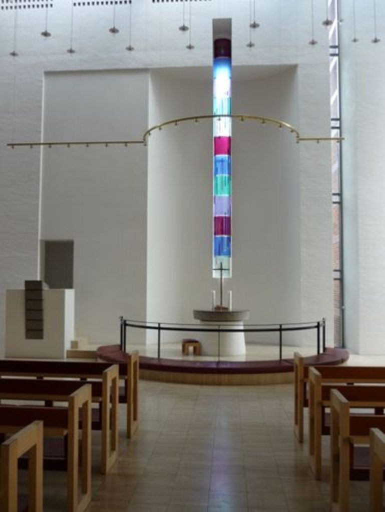 Islebjerg Kirke 1 Islebjerg Kirke – Skøn Kirke i Det Åbne Landskab