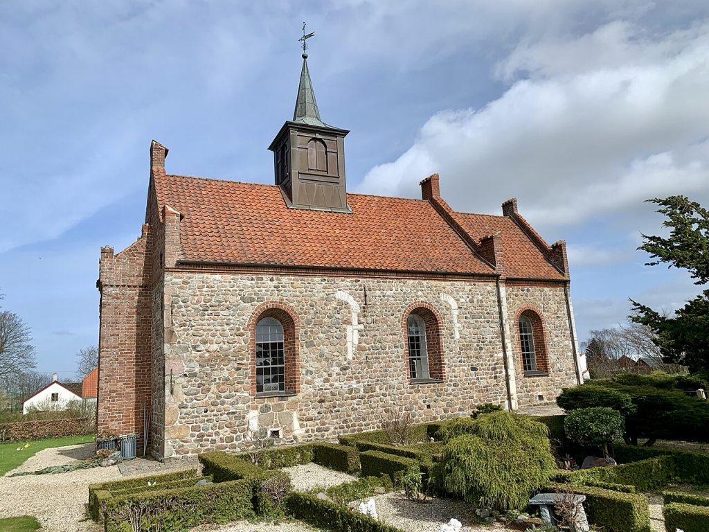 Sigerslevvester Kirke 1 Sigerslevvester Kirke - Smuk gammel landsbykirke i Danmark